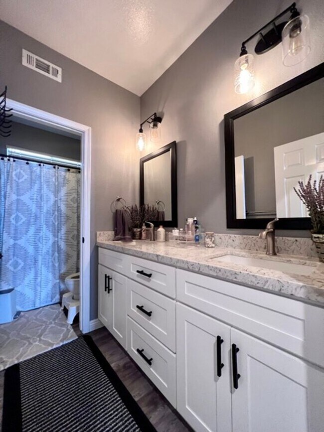 Building Photo - Beautifully upgraded 4 bedroom Murrieta home!