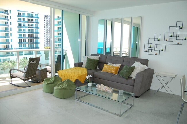 Building Photo - 2501 S Ocean Dr