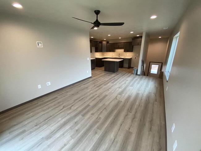 Building Photo - 216 S Elmwood Ave