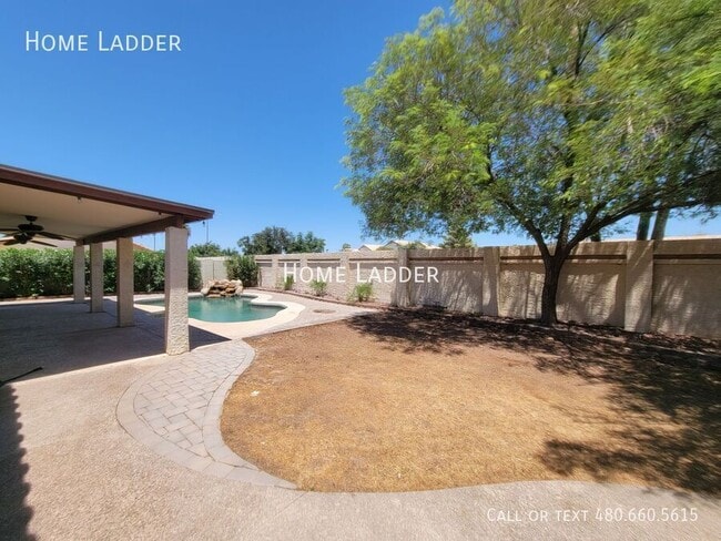 Building Photo - 11520 W Citrus Grove Way