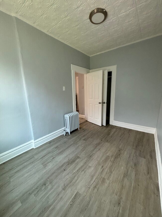 Building Photo - 591 15th Ave