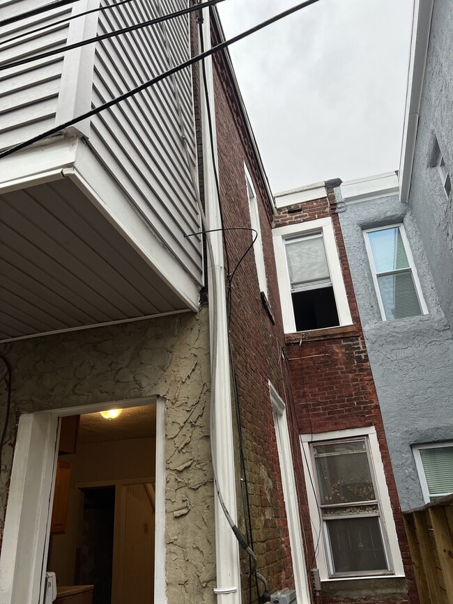 Building Photo - 2251 N Chadwick