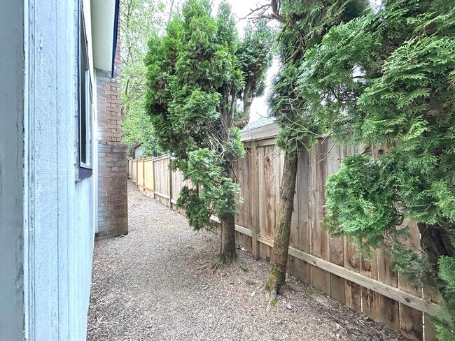 Building Photo - One Of The Top Rated Gems Of 2026: Serene 3 Bed + Bonus Room, 2.5 Bath Spacious House!