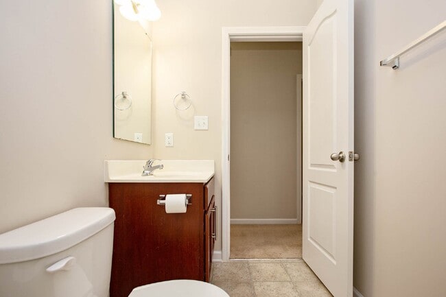 Building Photo - 3 Bedroom 2 Bathroom Nest in Raeford