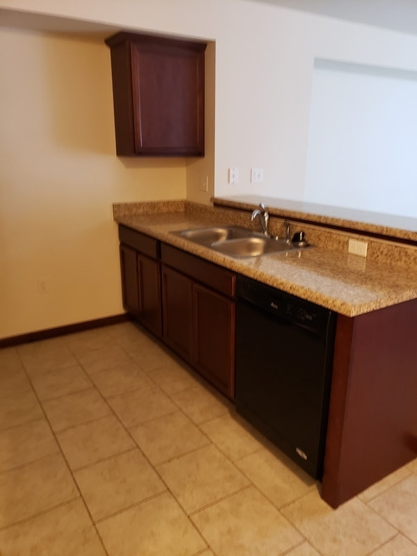 Building Photo - 1115 Prairie Rose Dr SW