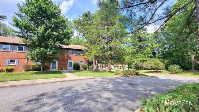 Building Photo - 5813 Nottoway Ct