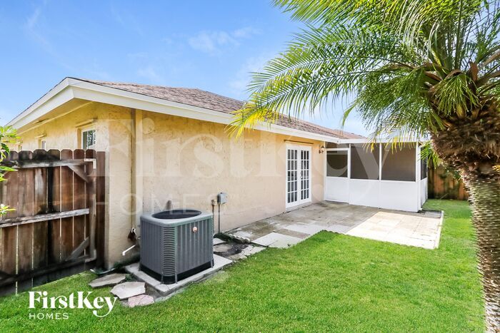 Building Photo - 12489 Guilford Way