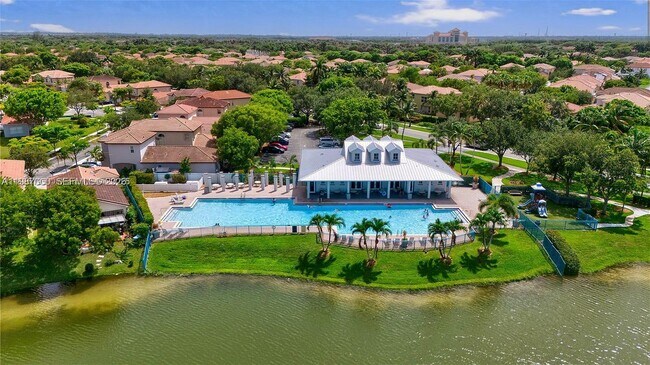 Building Photo - 2014 NE 38th Rd