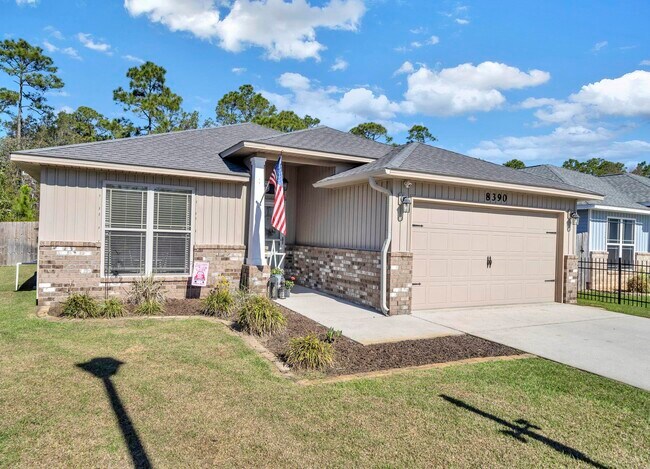 Building Photo - 8390 Island Dr