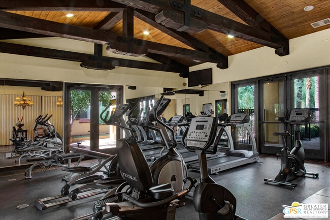 Building Photo - 607 Calle Vibrante