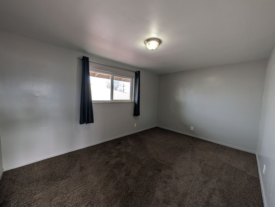 Building Photo - 1588 Lansing St