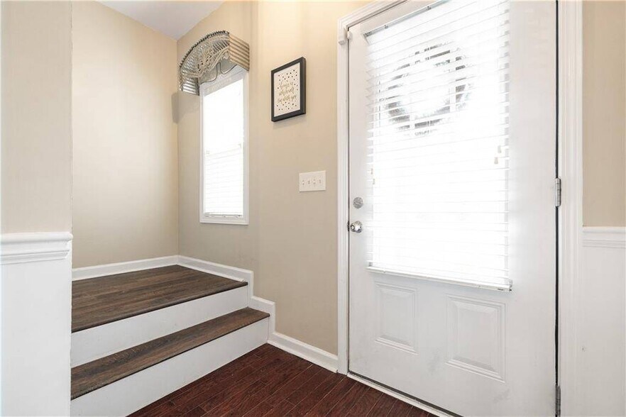 Building Photo - 3065 Windcrest Ct
