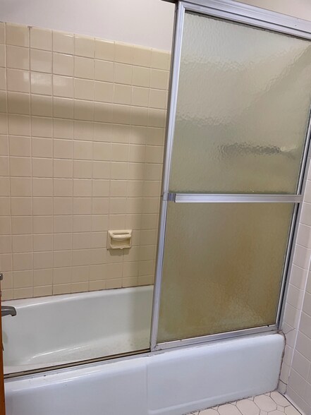 Building Photo - 28470 Lambs Meadow Rd