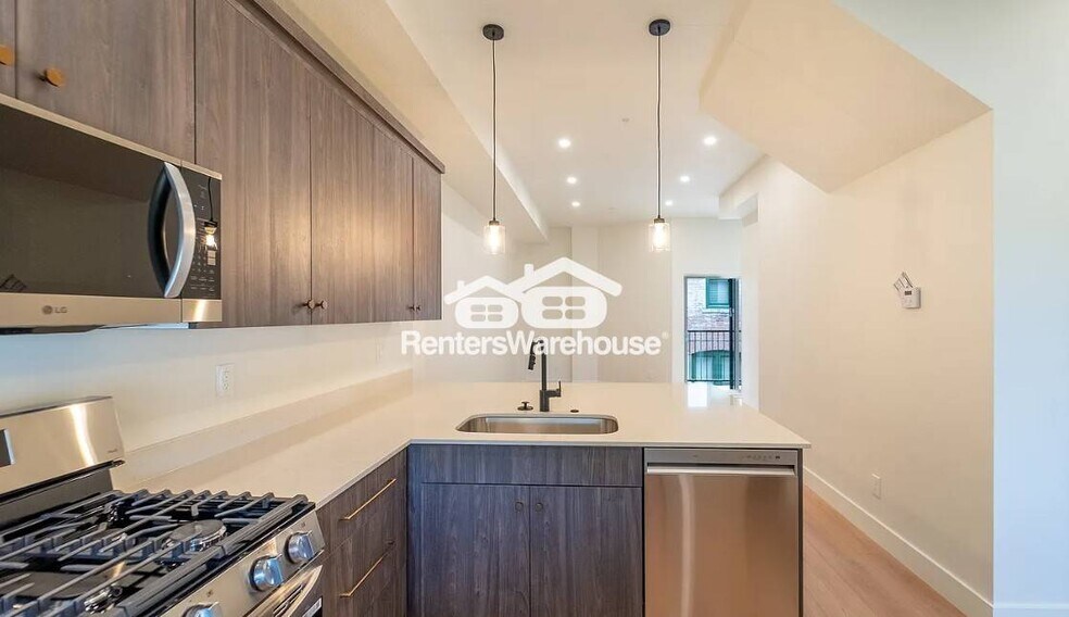 Building Photo - 544 N 600 W