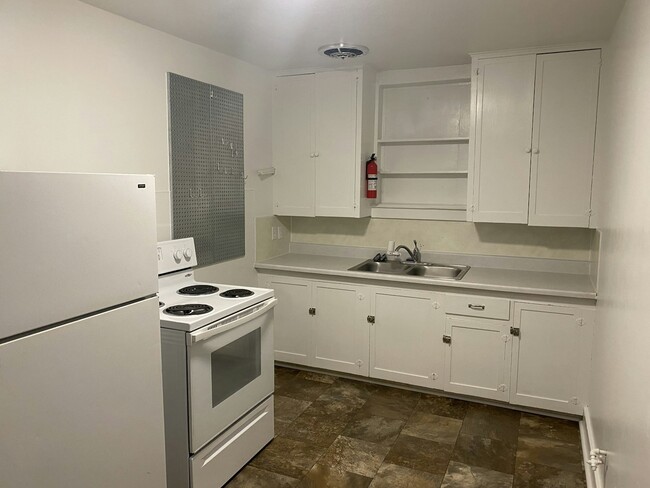 Primary Photo - 609 St Joseph St