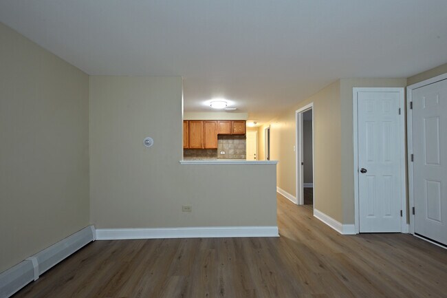 Building Photo - 1018 S 11th Ave