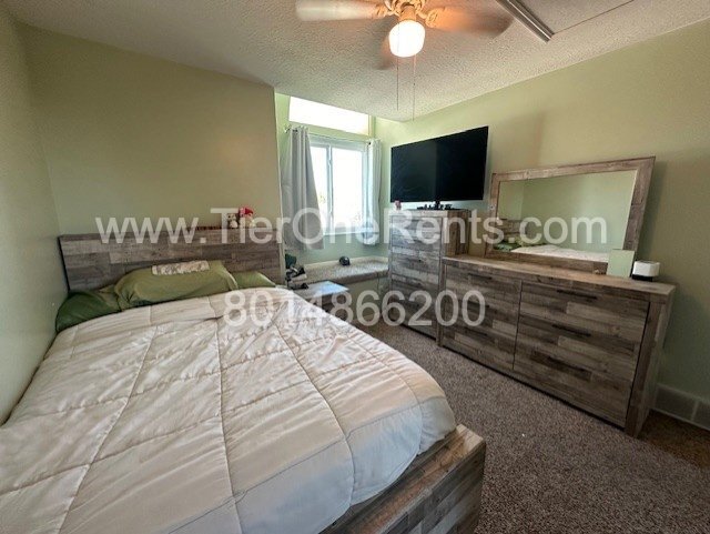 Building Photo - This property offers a NO DEPOSIT option available for qualified renters!