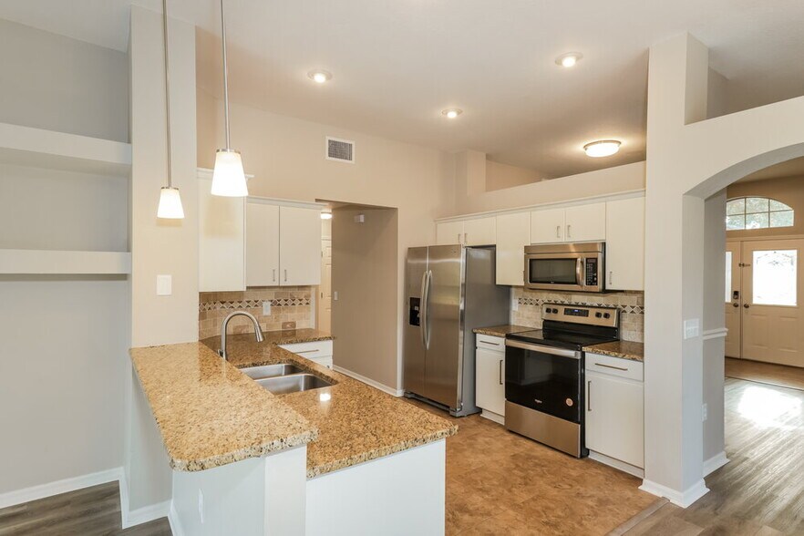 Building Photo - 10809 Windbury Way