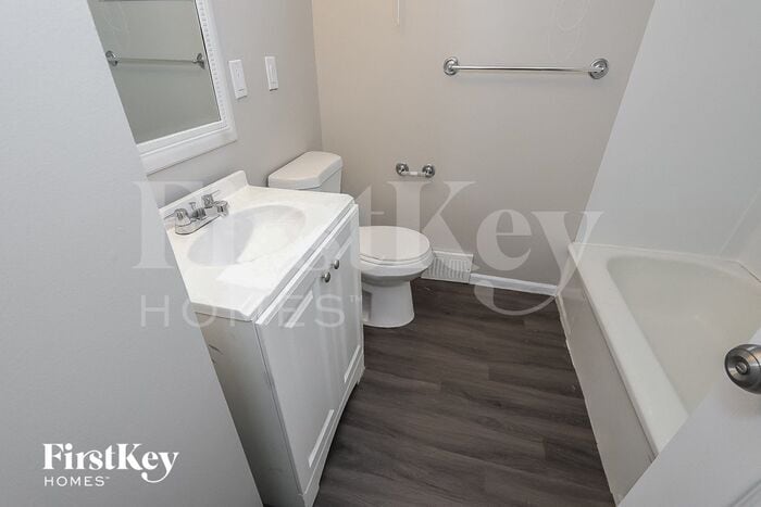 Building Photo - 3976 Richard Ave