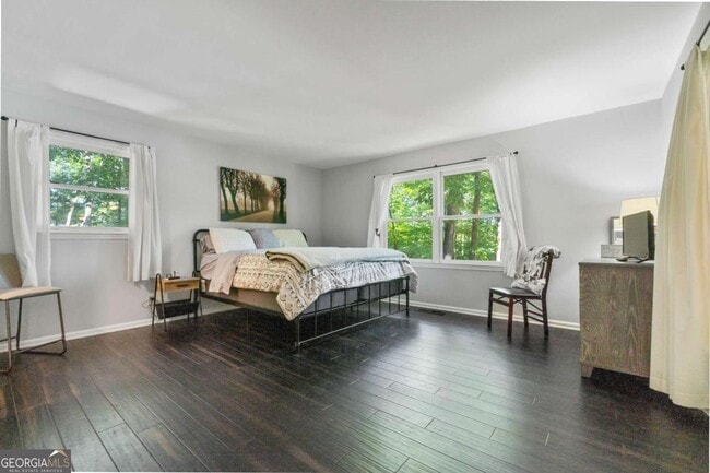 Building Photo - 180 Waterfront Dr