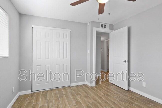 Building Photo - 1747 E Virginia Ave