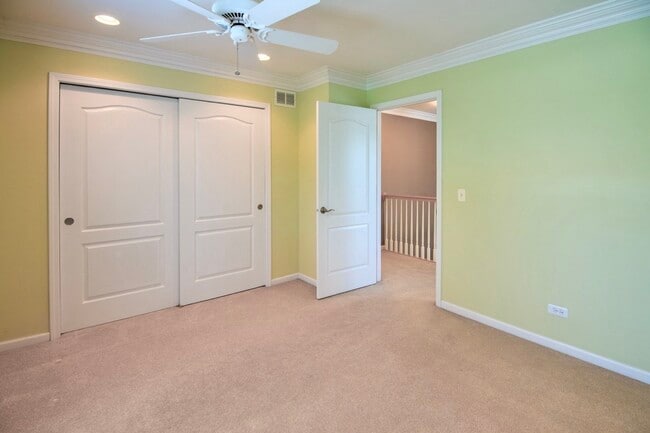 Building Photo - 24813 Ironwood Ct