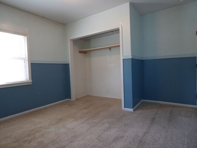 Building Photo - 3 Bedroom 1 Bath Home