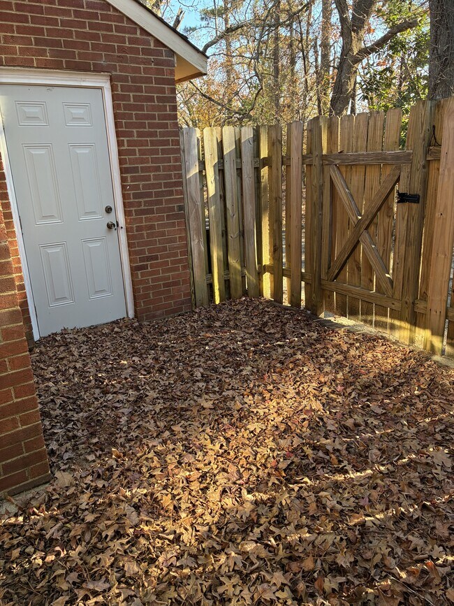 Building Photo - 112 Concord Dr