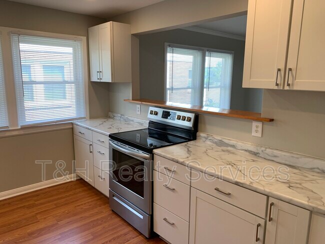 Building Photo - 5166 Winthrop Ave