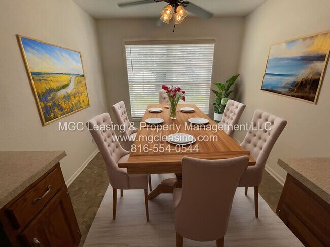 Building Photo - 3 bedroom Duplex with unique floor plan for rent in the Northland