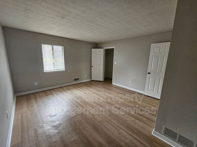 Building Photo - 2638 Fieldstone View Ln SE