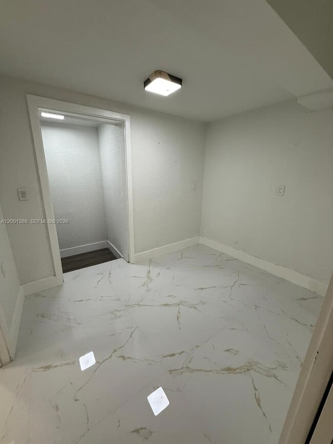 Building Photo - 10460 SW 26th Terrace