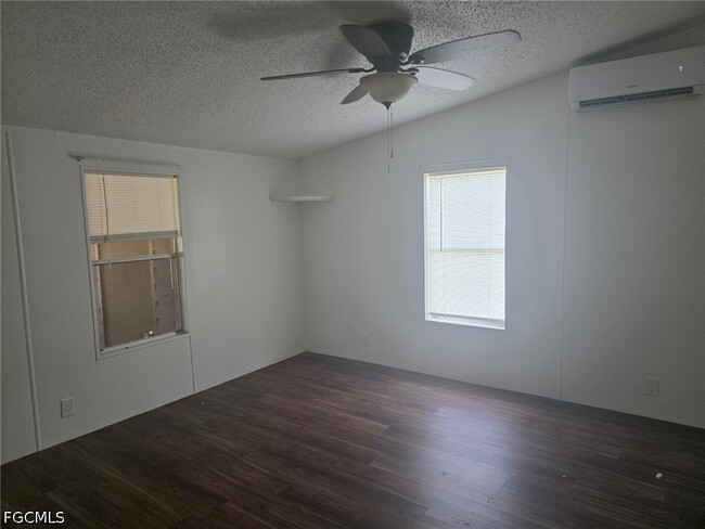 Building Photo - 425 Tanner Rd