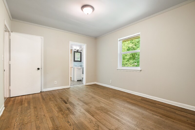 Building Photo - 2209 Morehead Ave