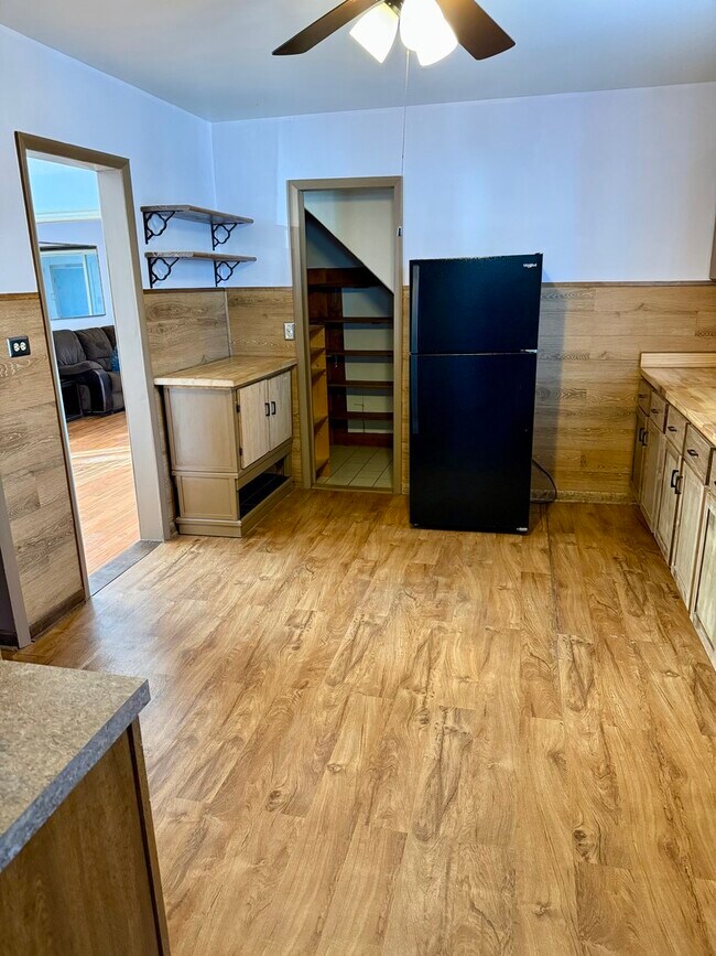 Building Photo - 3251 N Osage Ave