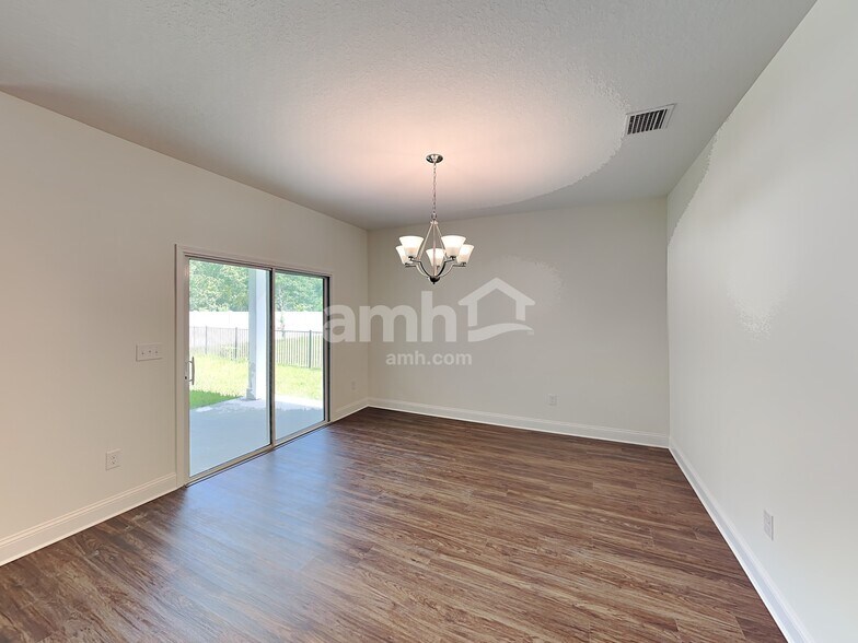 Building Photo - 104 Fornells Way