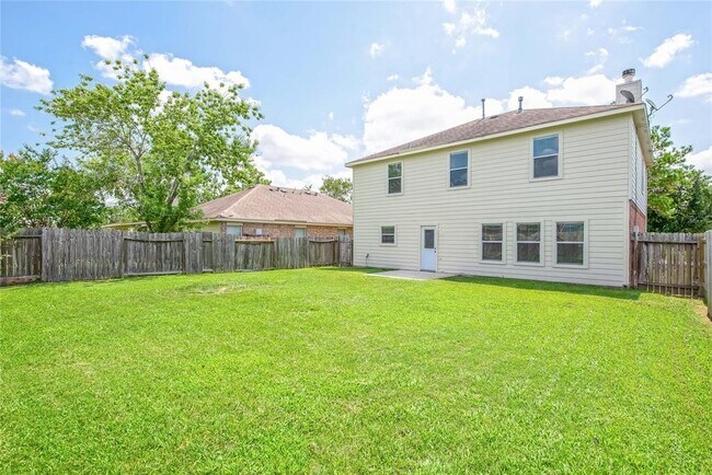 Building Photo - 30111 Luna Lakes Dr