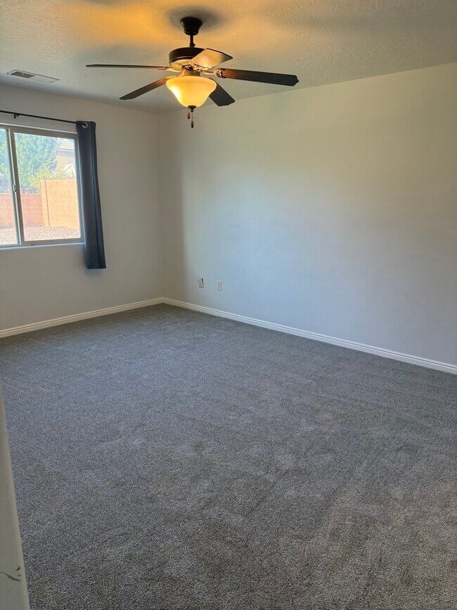 Building Photo - Hurricane Rental