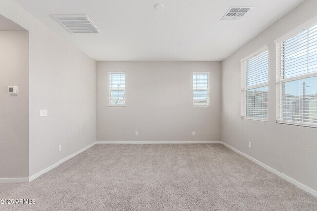 Building Photo - 4833 S Ferric