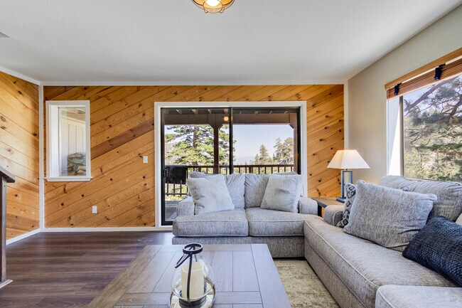 Building Photo - 758 Bigler Cir