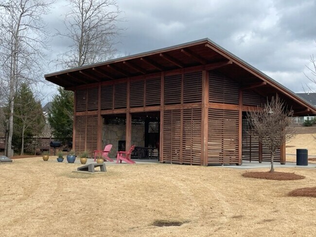 Building Photo - 1332 Big Falls Dr