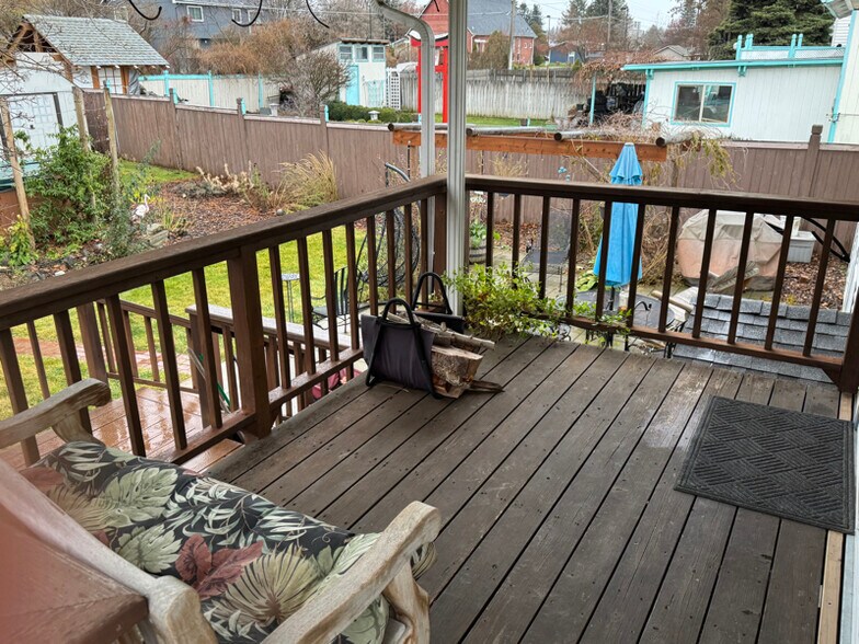 Building Photo - 4120 E Congress Ave