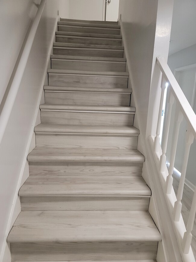 Building Photo - 3429 Malabar Rd