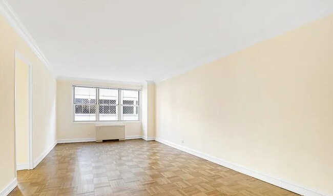 Building Photo - 888 8th Ave