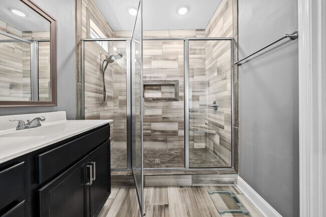 Building Photo - 1116 Eagle's View Dr