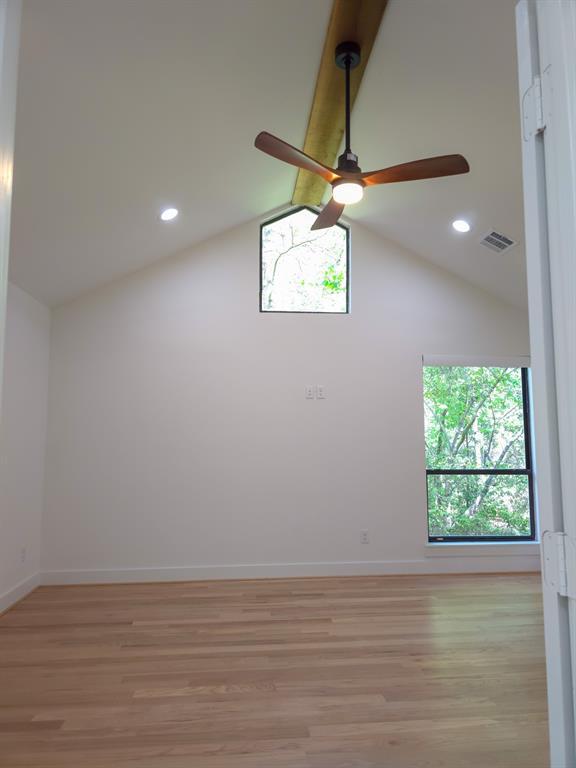 Building Photo - 14 Lehigh Springs Dr