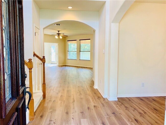 Building Photo - 12720 Twisted Briar Ln