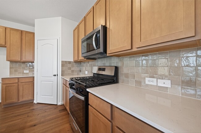 Building Photo - 8110 Shelter Bay Ln