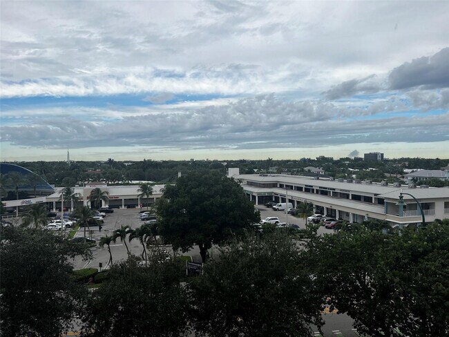 Building Photo - 4900 N Ocean Blvd