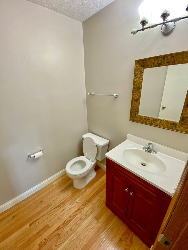 Building Photo - 5602 Wigmore Dr